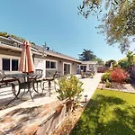 Portola Oasis
