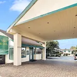 Scottish Fairway Inn