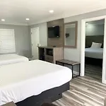 Lone Oak Lodge
