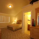 Monterey Fireside Lodge