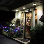 Monterey Fireside Lodge