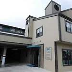 Wave Street Inn