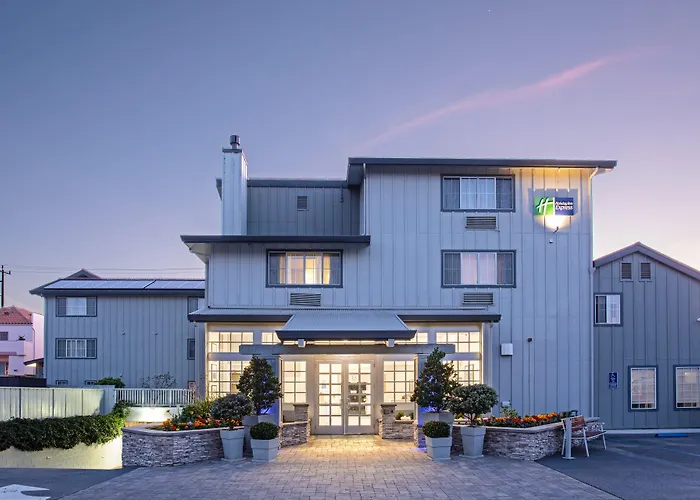 Holiday Inn Express Monterey - Cannery Row By Ihg
