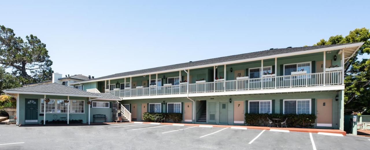 Franca 2* Monterey