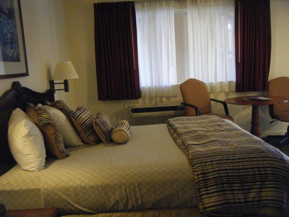 Inn Rodeway Near Downtown Monterey