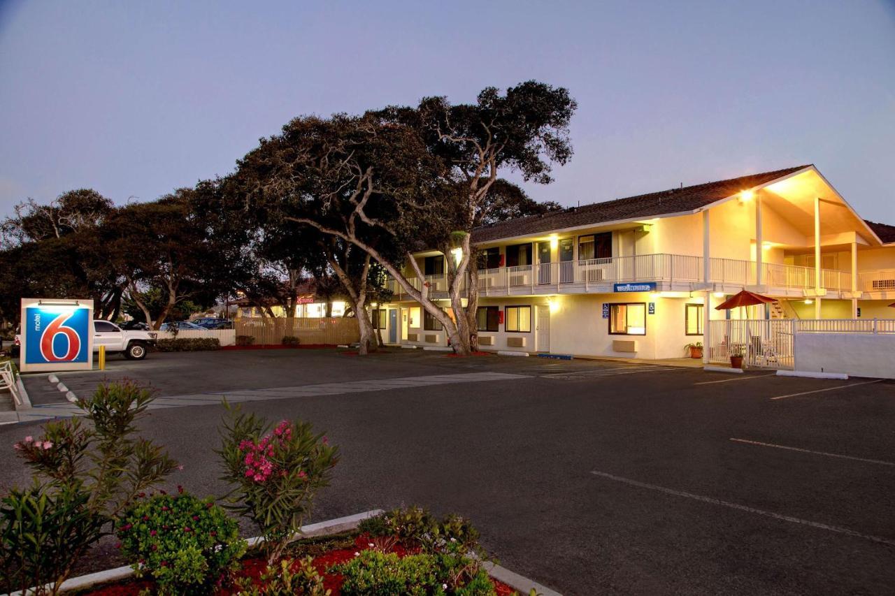 Hotel 6-monterey, Ca 2*