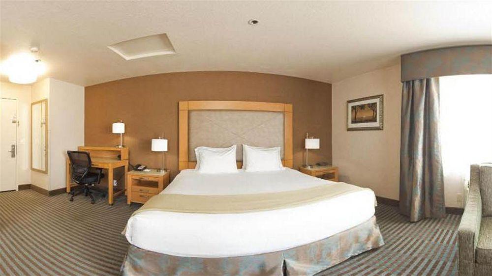 Holiday Express - Cannery Row By Ihg 3*
