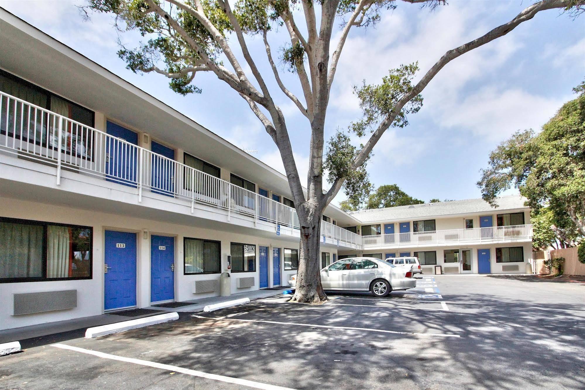 6-monterey, Ca