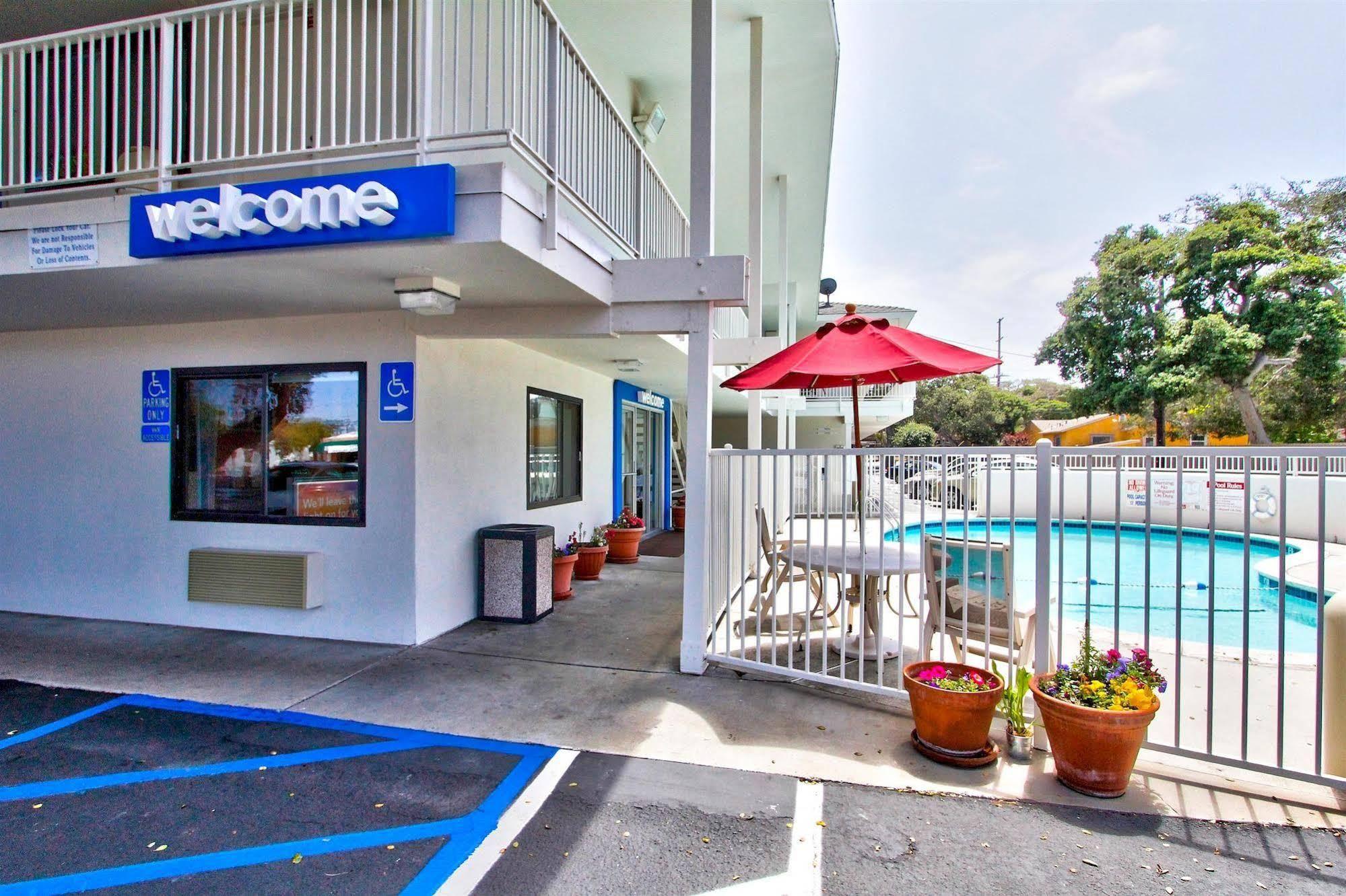 6-monterey, Ca 2* Monterey
