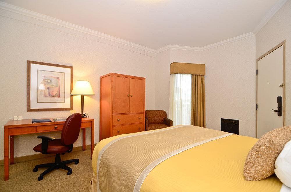 Best Western De Anza 3* Monterey