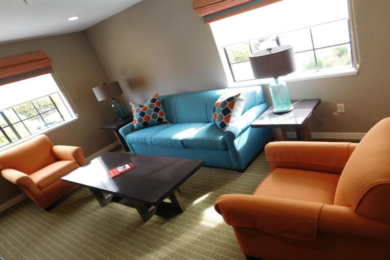 Hotel Wave Street 4*