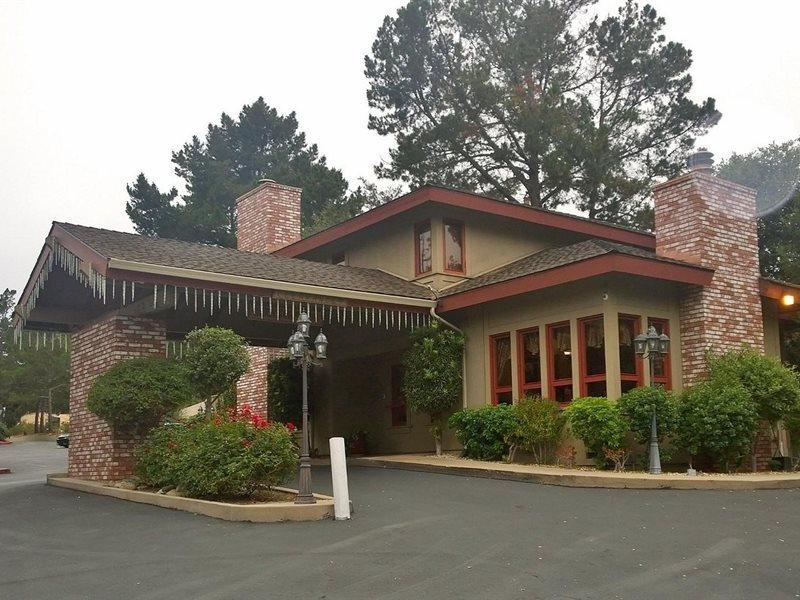 Comfort Peninsula Airport 2*