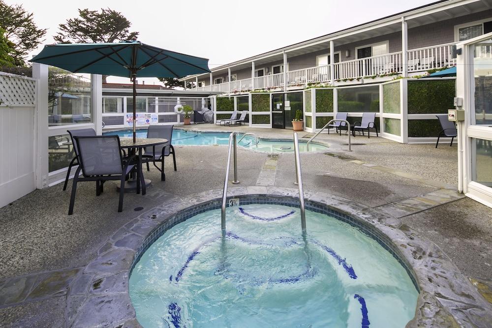 Bay Hotel