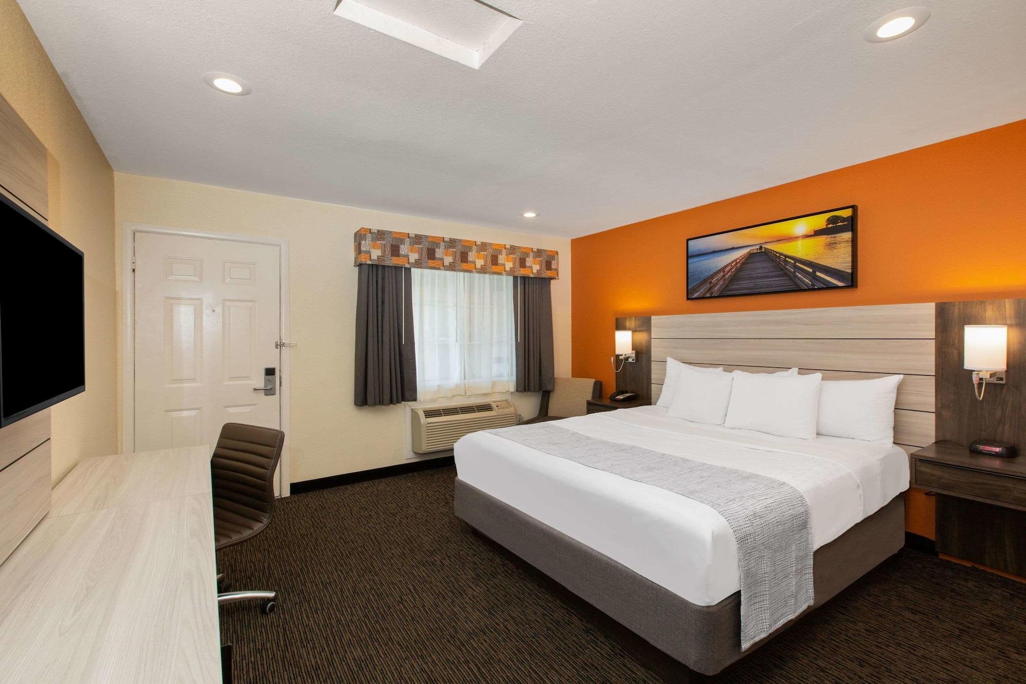 Motel Days By Wyndham Monterey-fisherman's Wharf Aquarium Monterey