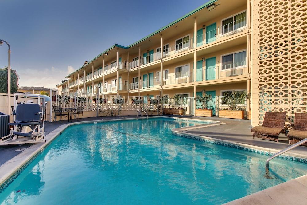 The Stevenson 3* Monterey