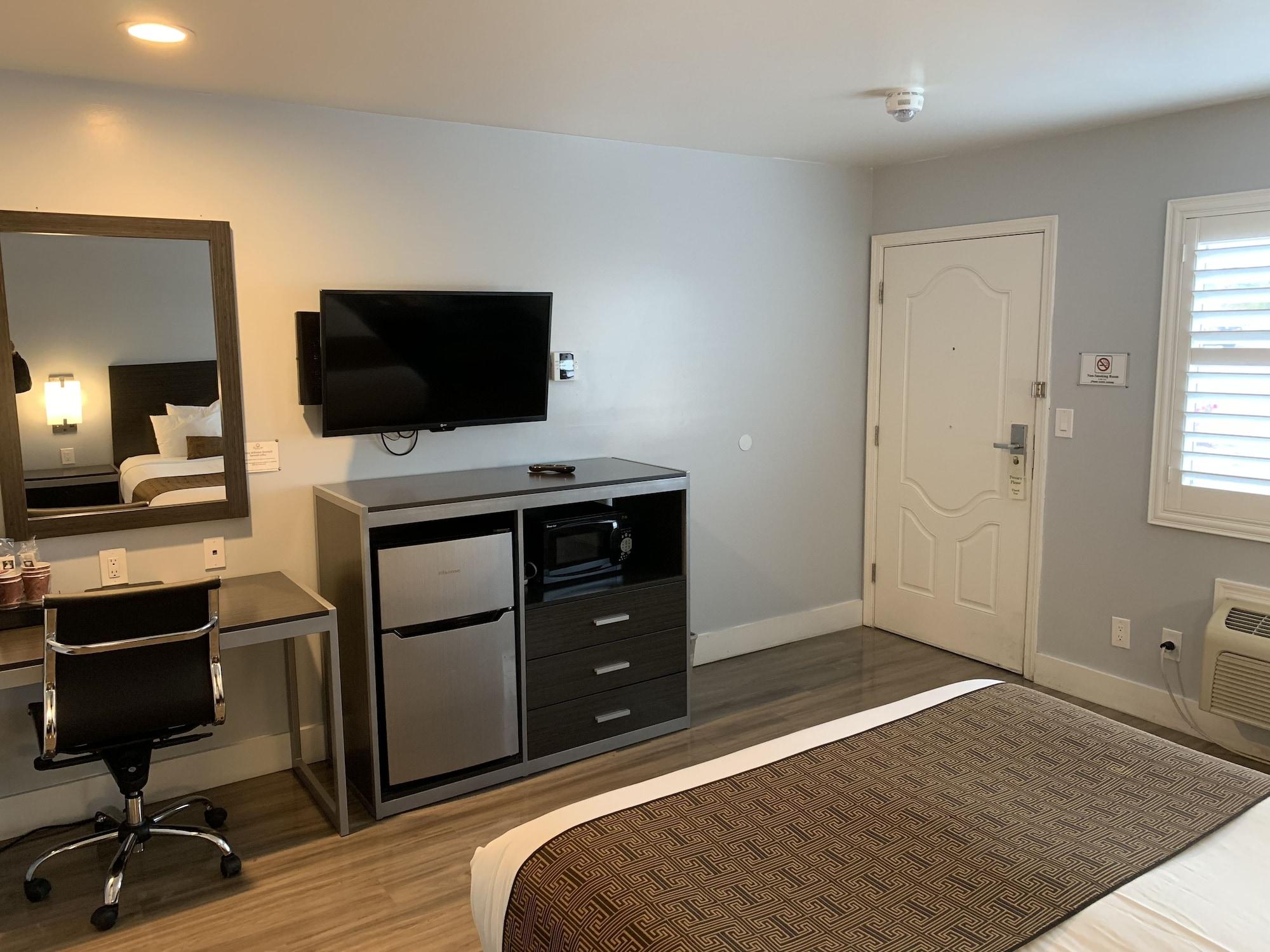 Pacific Motel 2*
