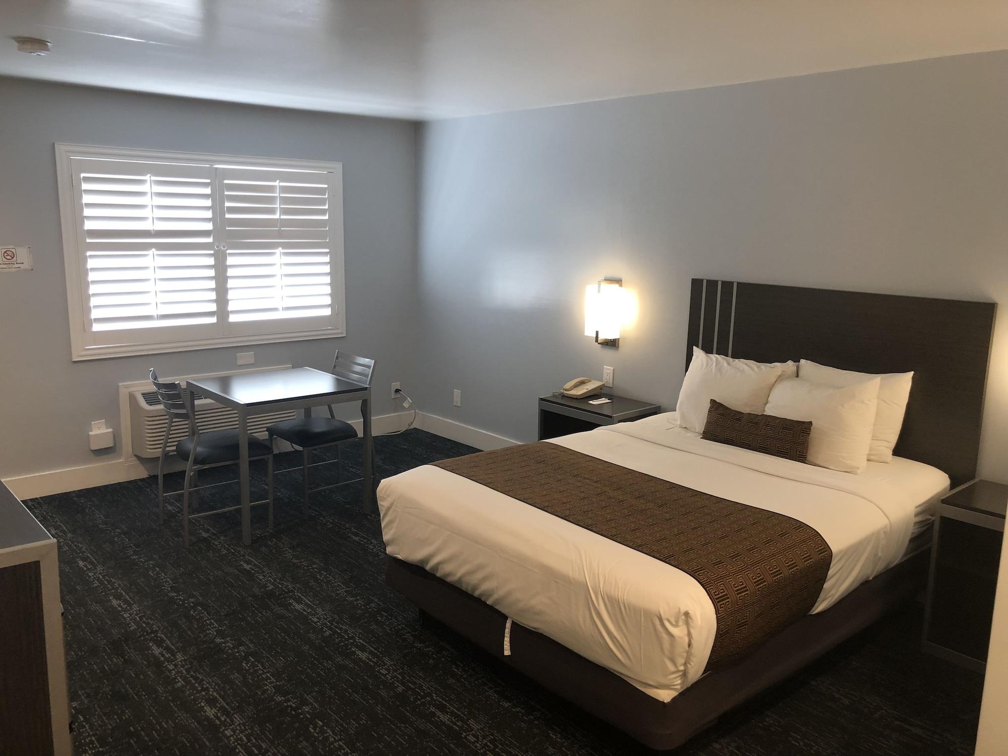 Pacific Motel 2*