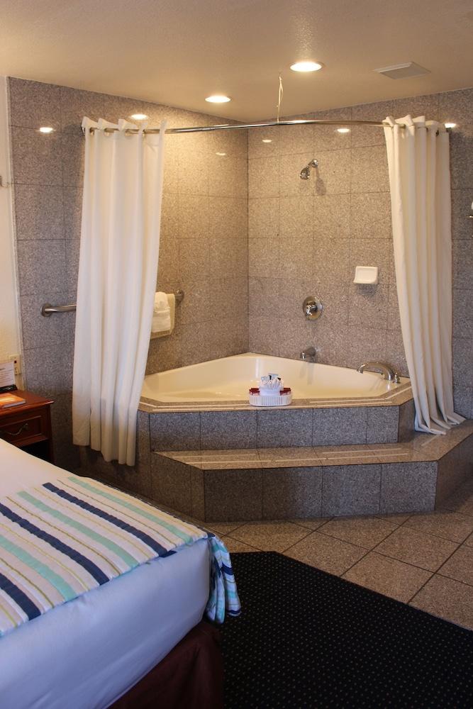 Inn Rodeway Near Downtown 3*