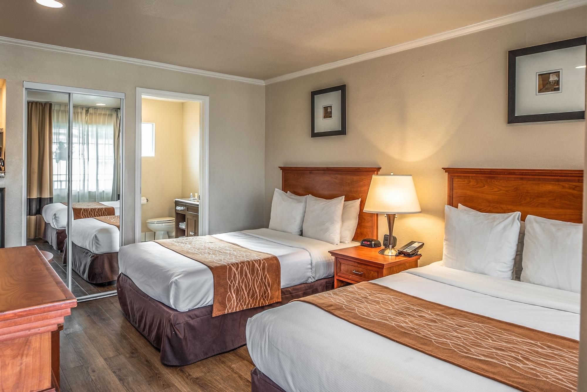 The At 1252 Monterey