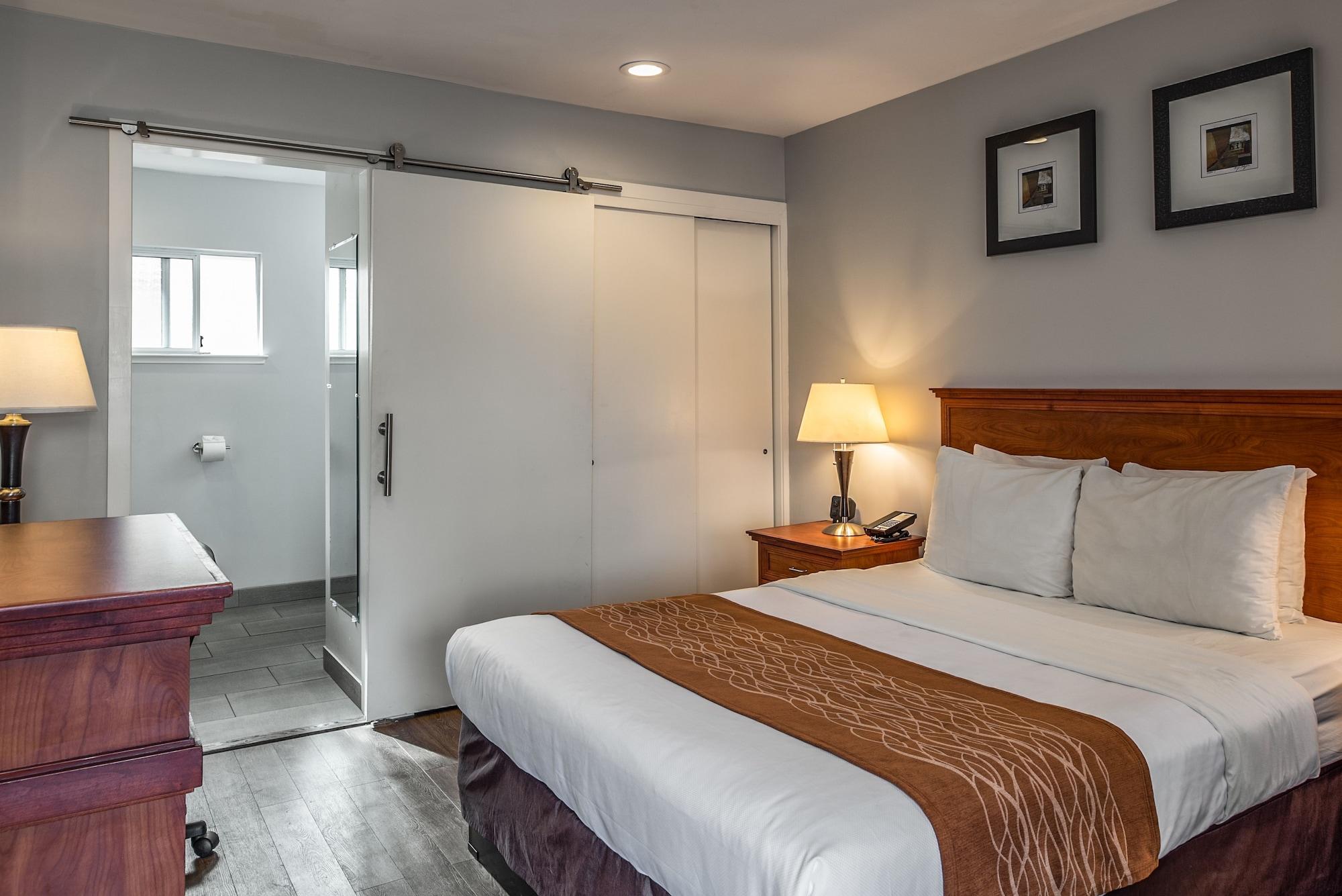 The At 1252 Monterey
