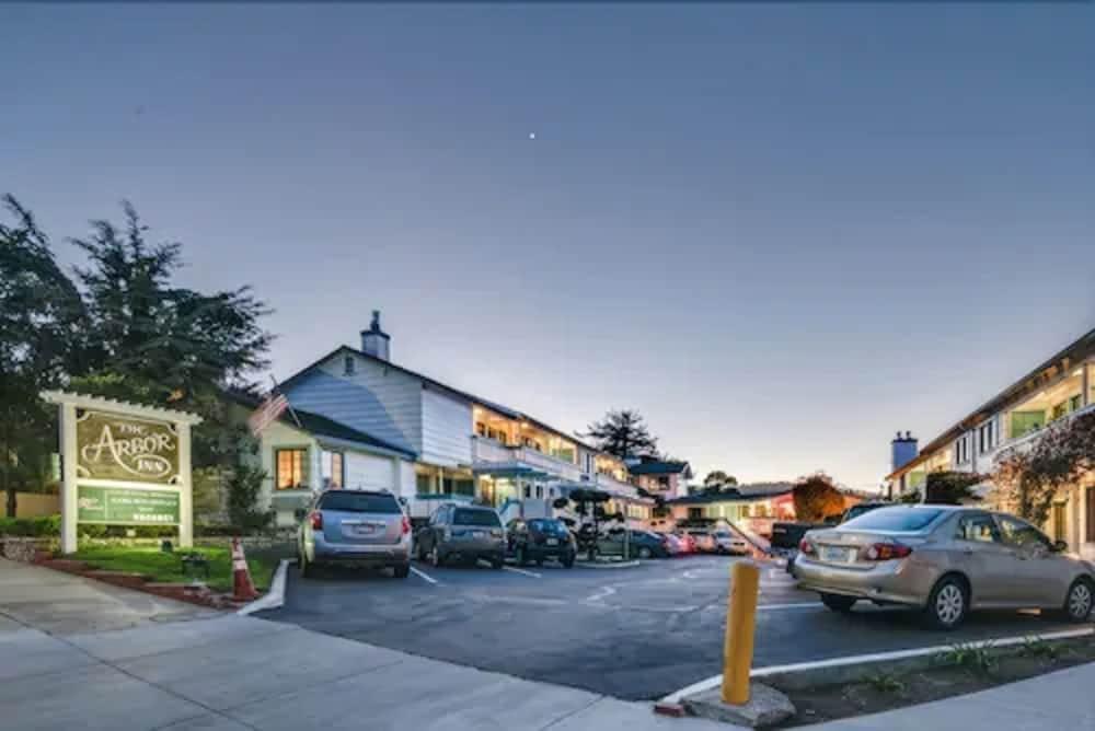 Arbor Motel Monterey
