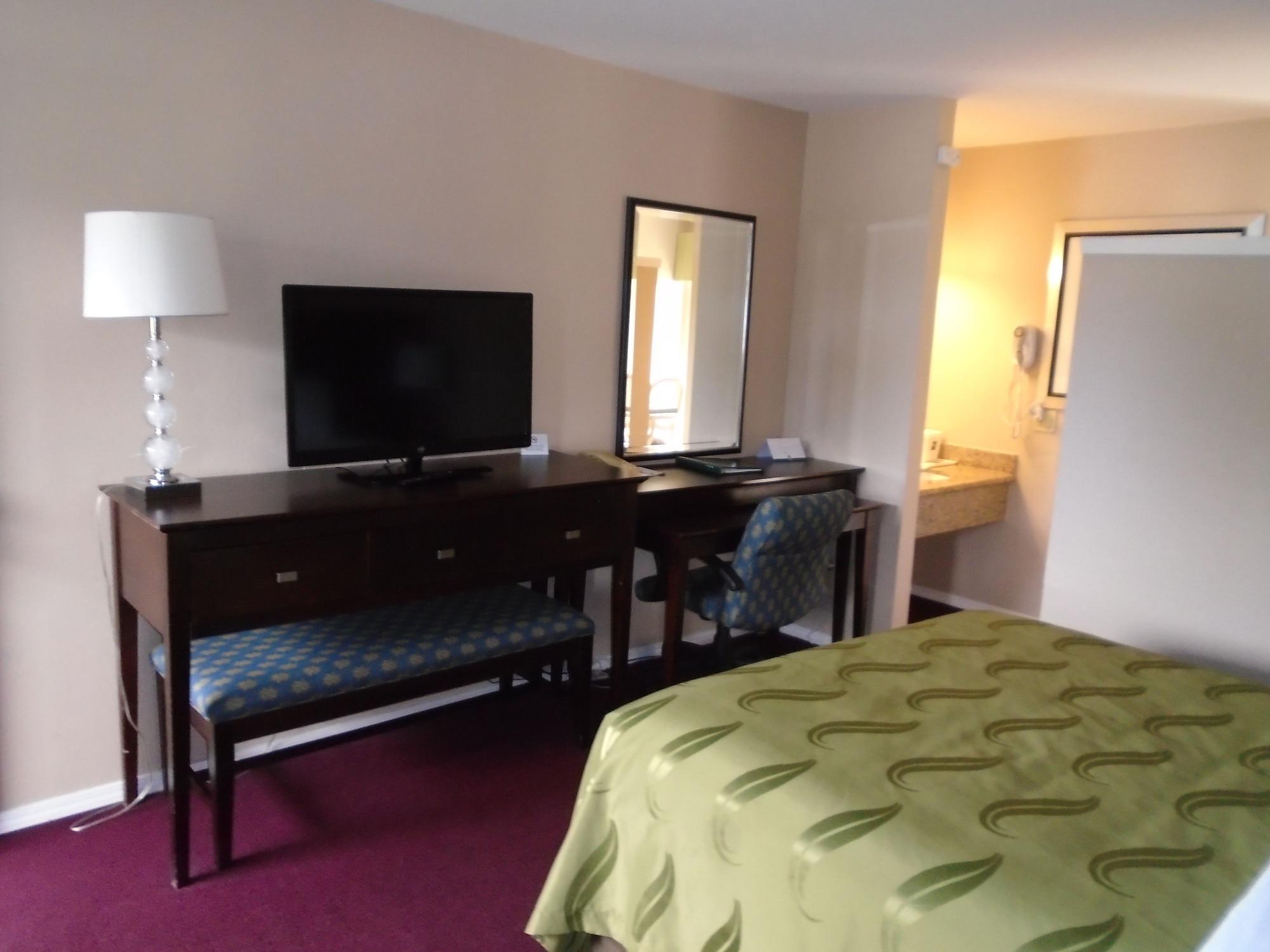 Scottish Fairway Hotel Monterey