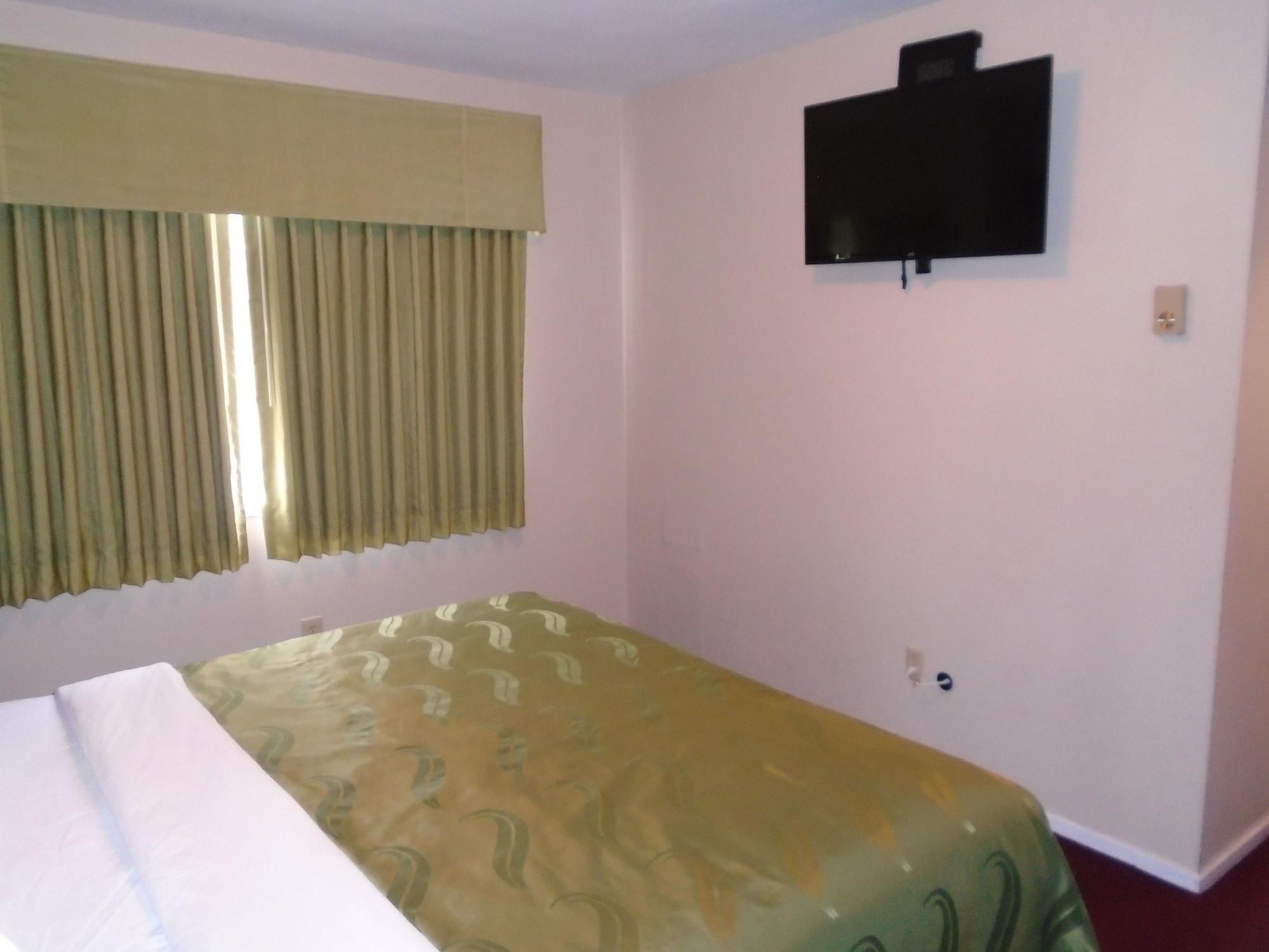 Scottish Fairway Hotel 3*