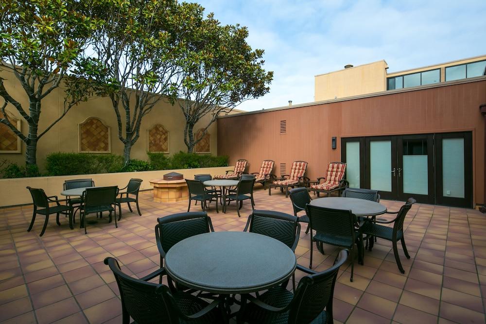 Bay Hotel