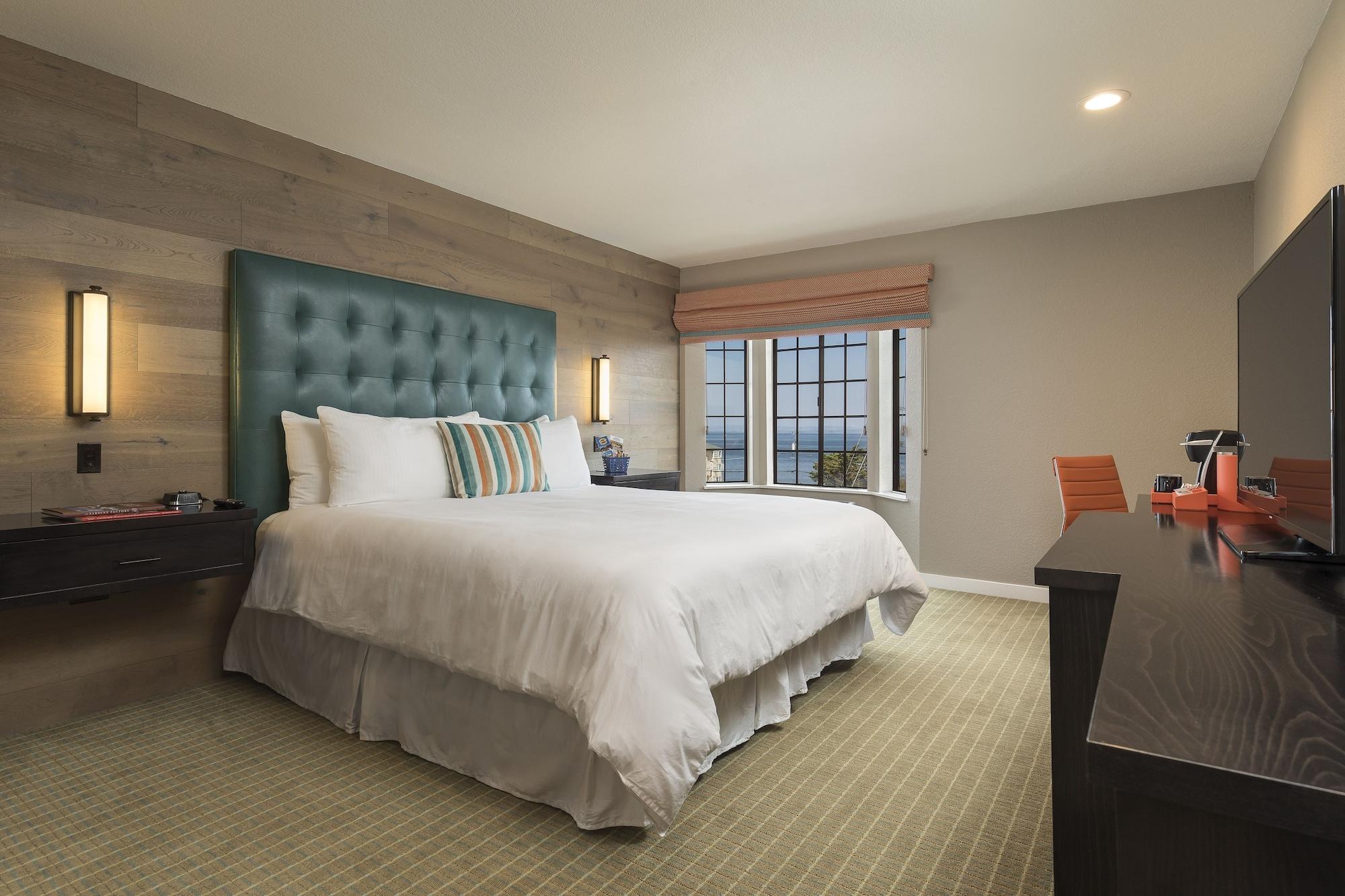 Wave Street 4* Monterey