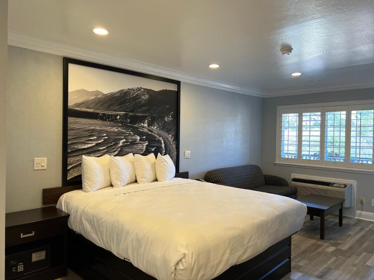 Motel Aura