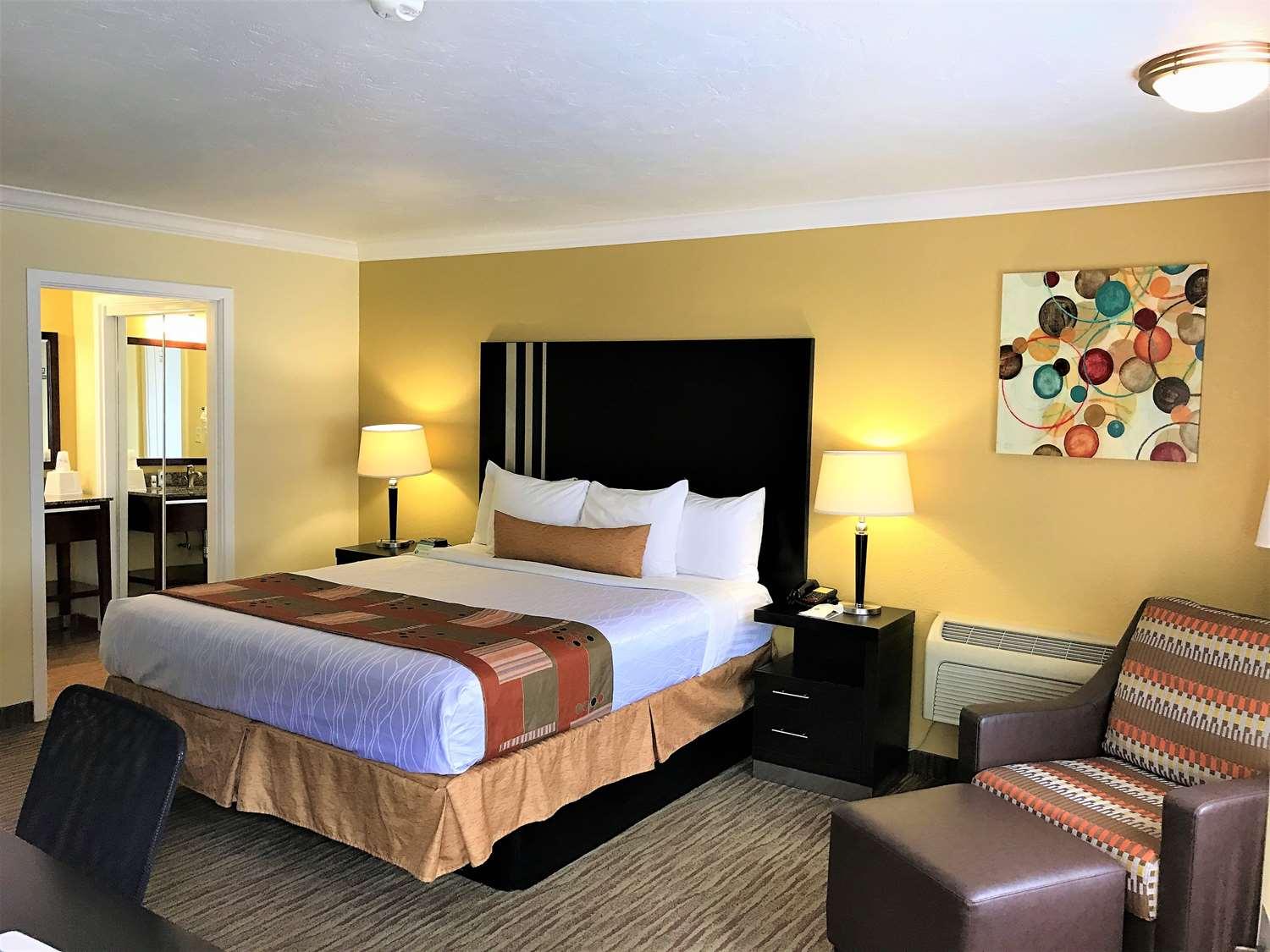 Western Park Crest Motel 3*