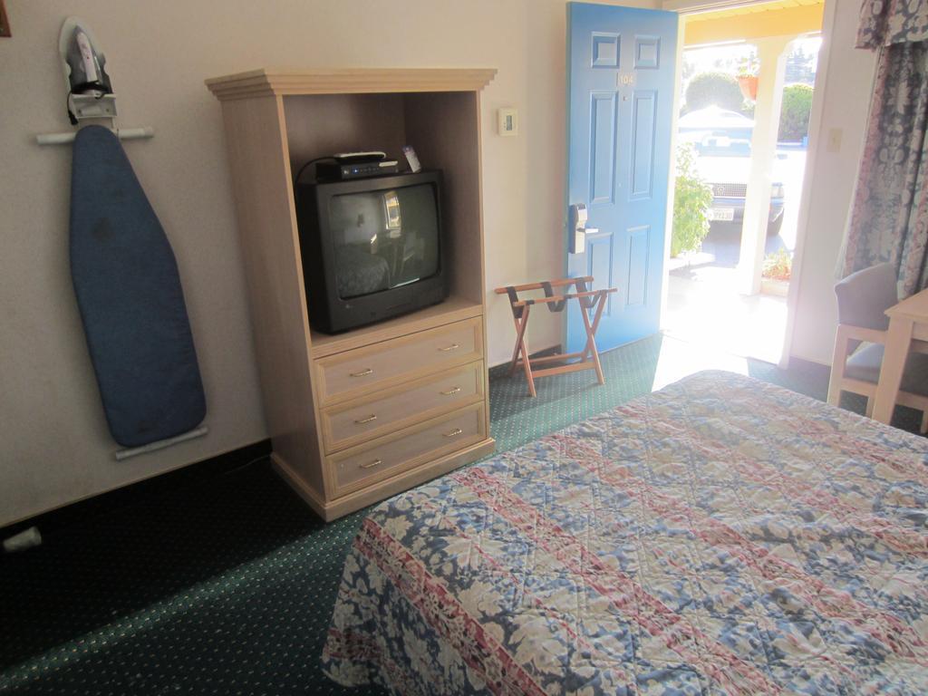 Inn Rodeway Near Fairgrounds *