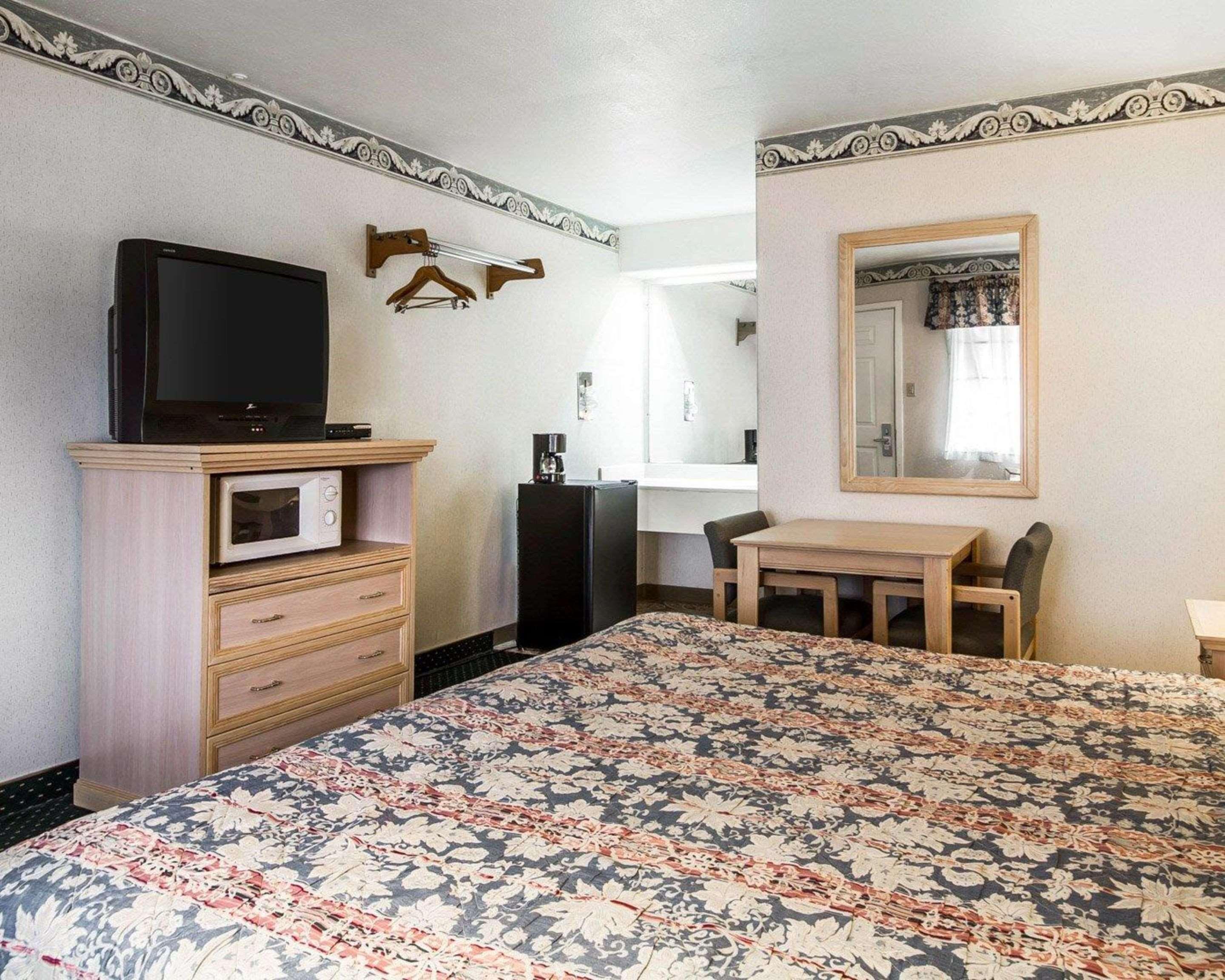 Inn Rodeway Near Fairgrounds Monterey