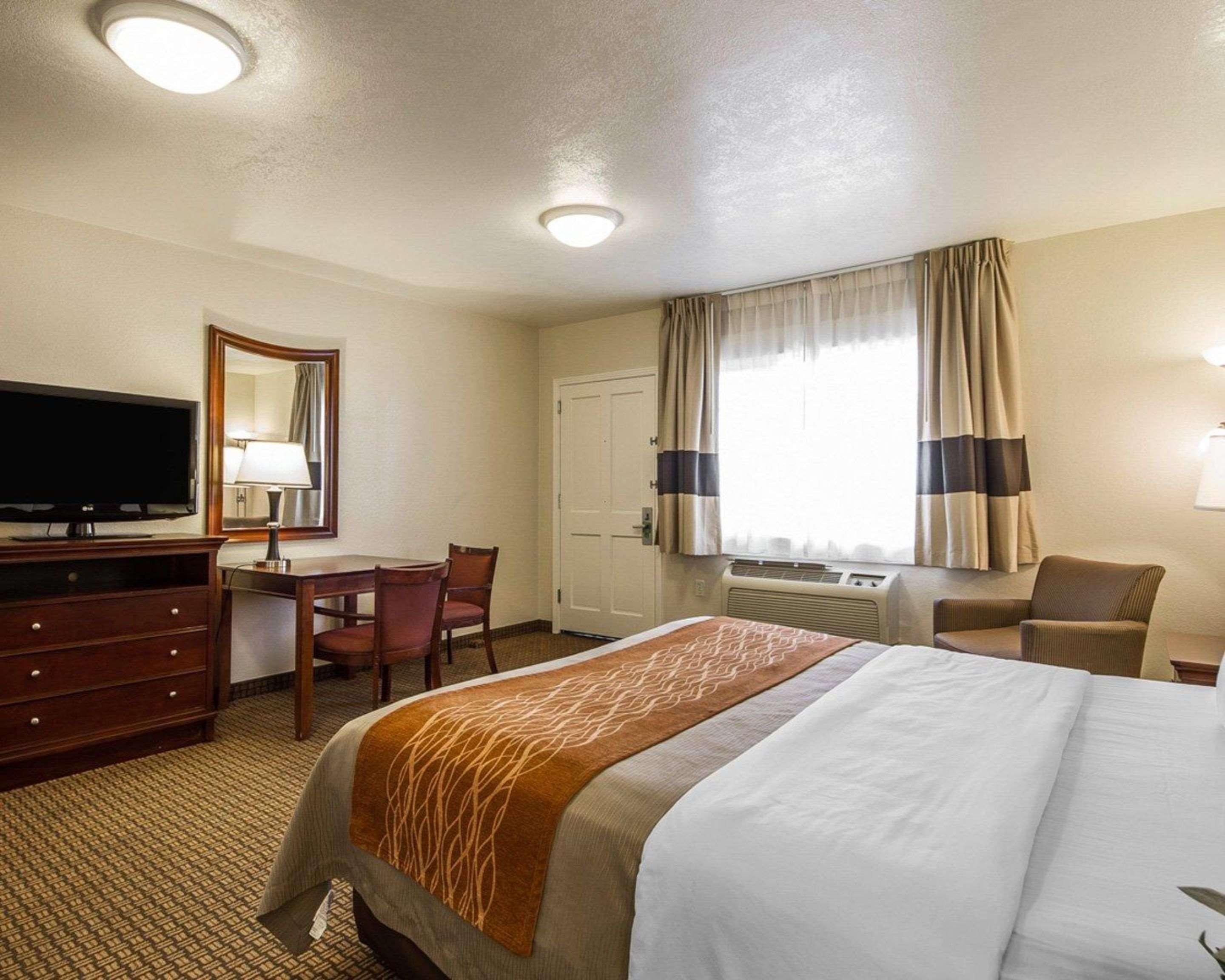 Blu Pacific Monterey