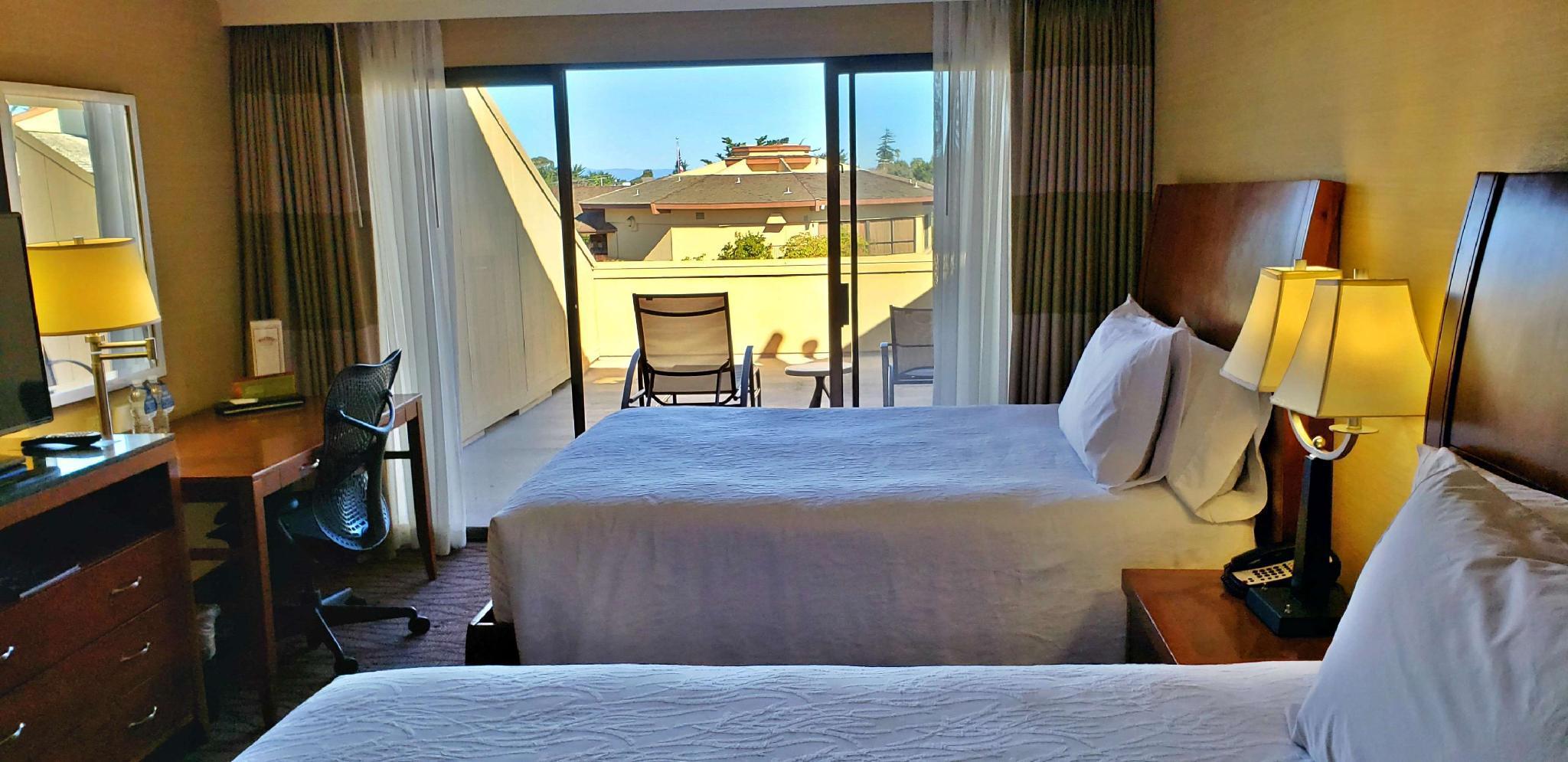 Hilton Garden Hotel 3*