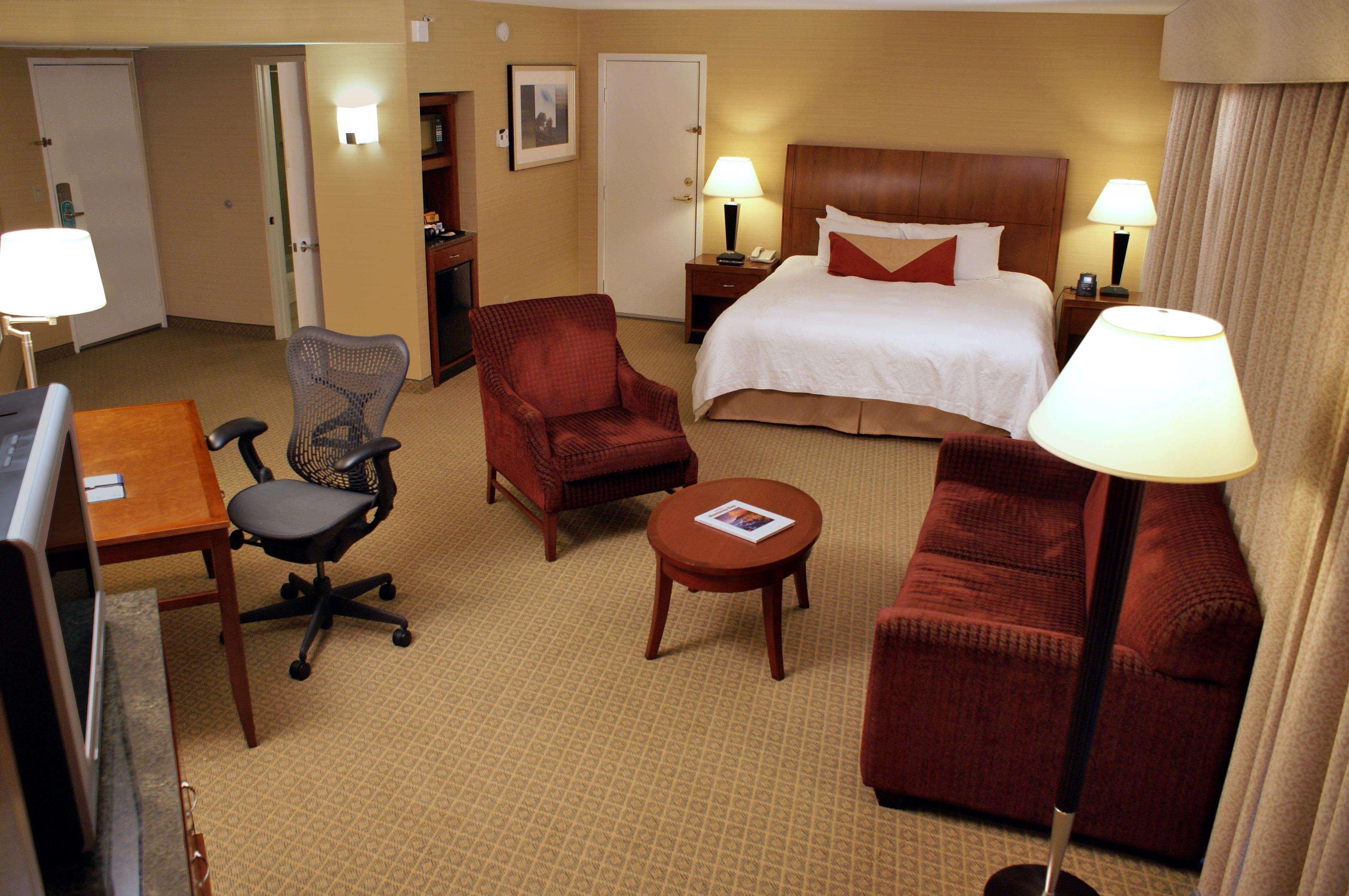 Hilton Garden Hotel 3*