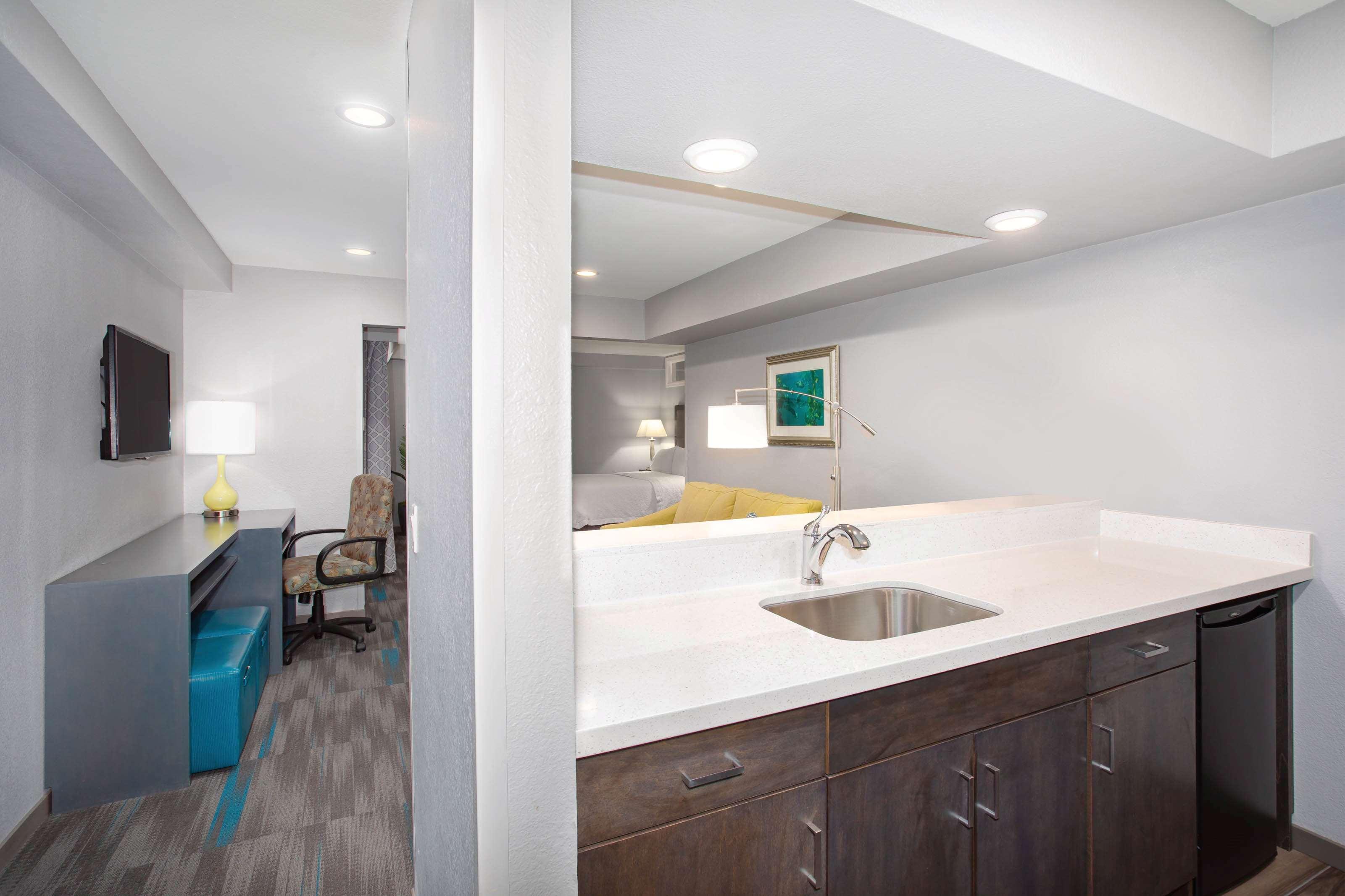 Hampton Hotel 3*