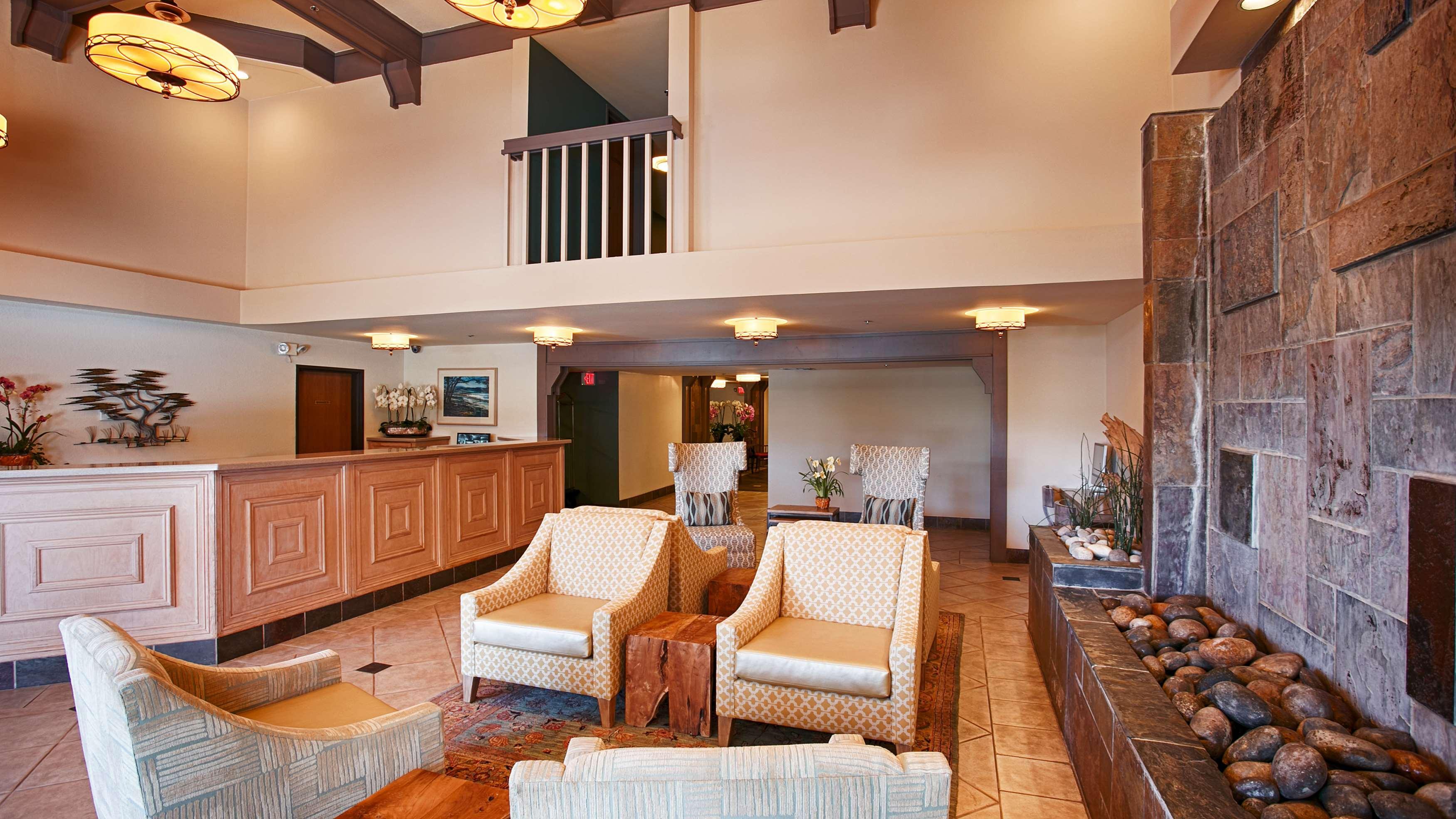 Best Western Plus Hotel Monterey
