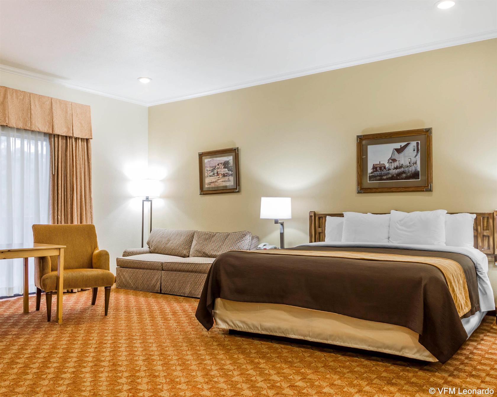 Comfort Peninsula Airport Inn Monterey