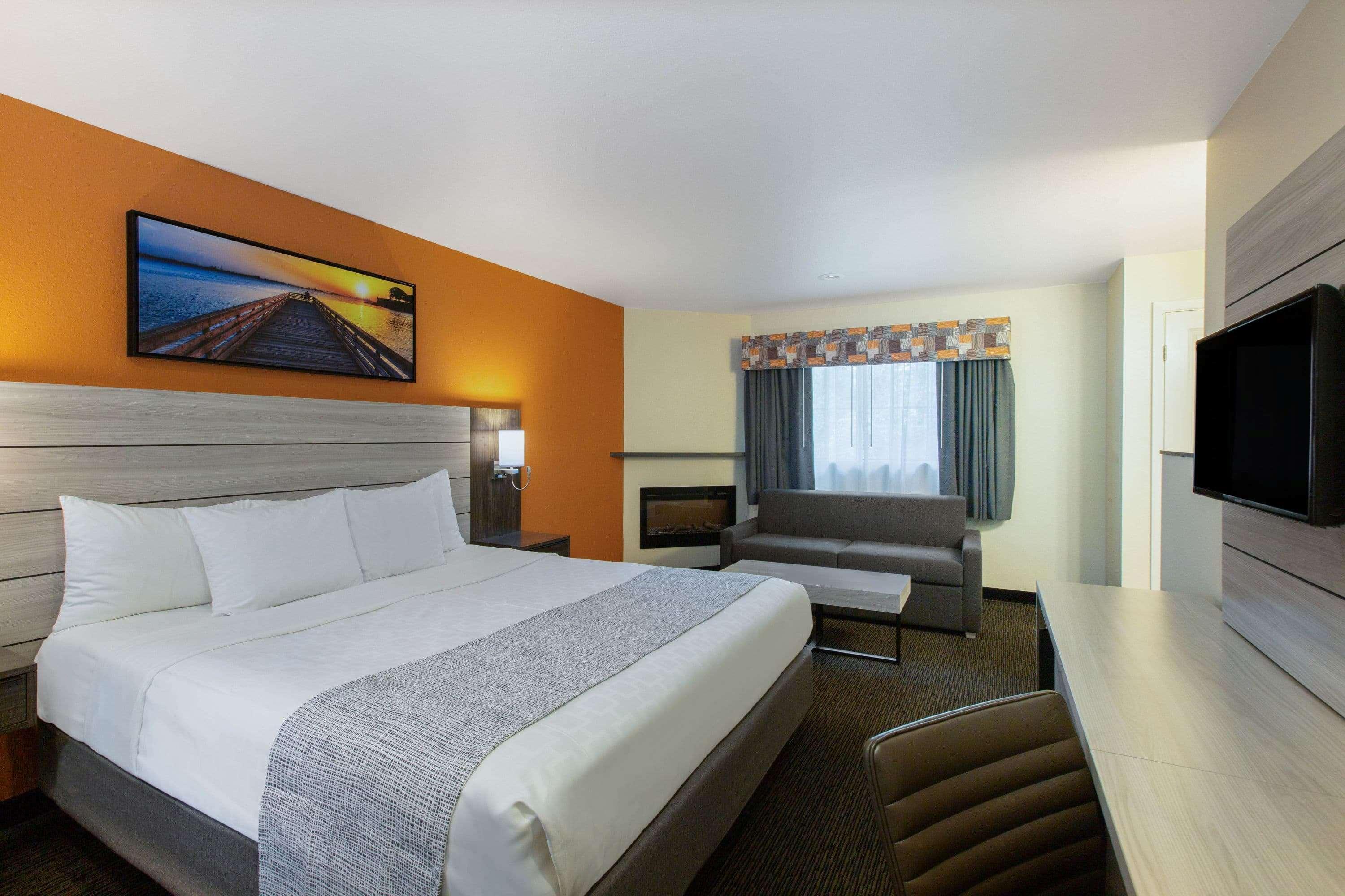Days By Wyndham Monterey-fisherman's Wharf Aquarium Motel