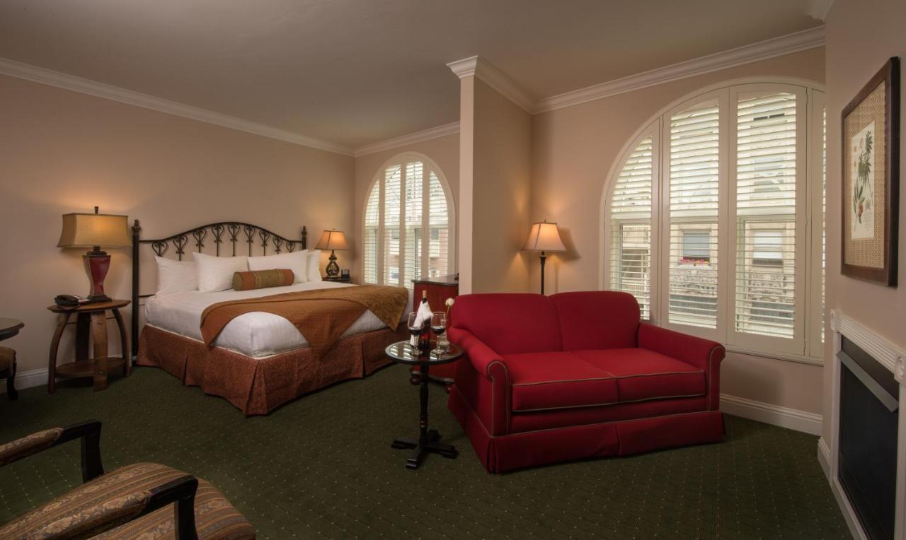 Hotel The