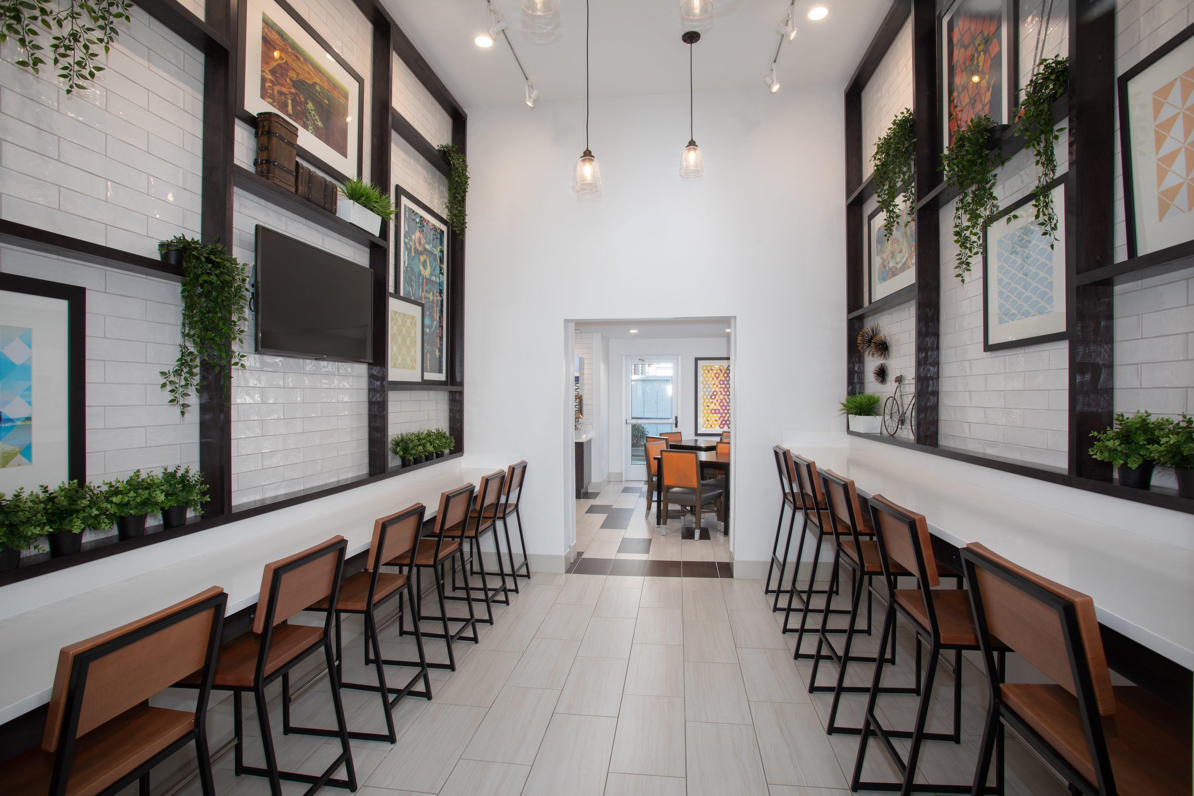 Holiday Express - Cannery Row By Ihg