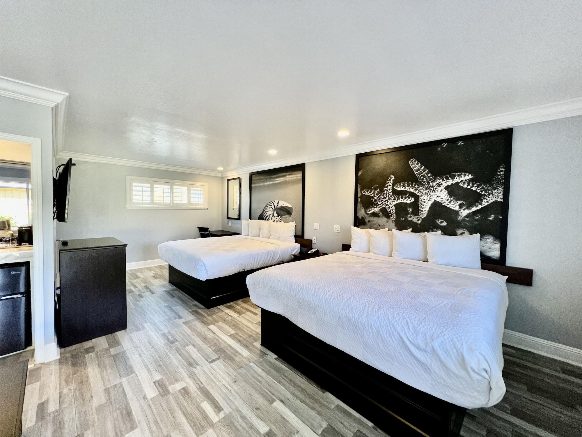 Aura 2* Monterey