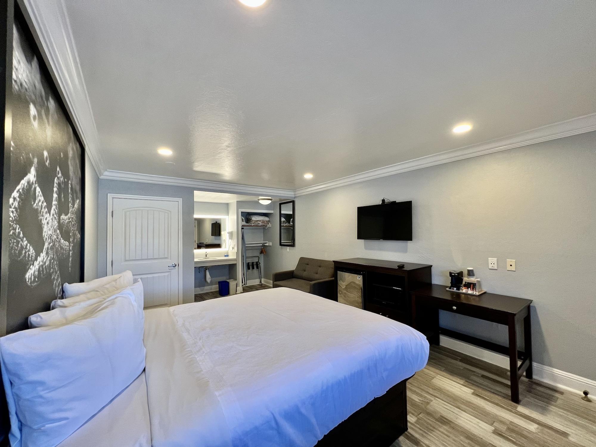 Aura Motel Monterey