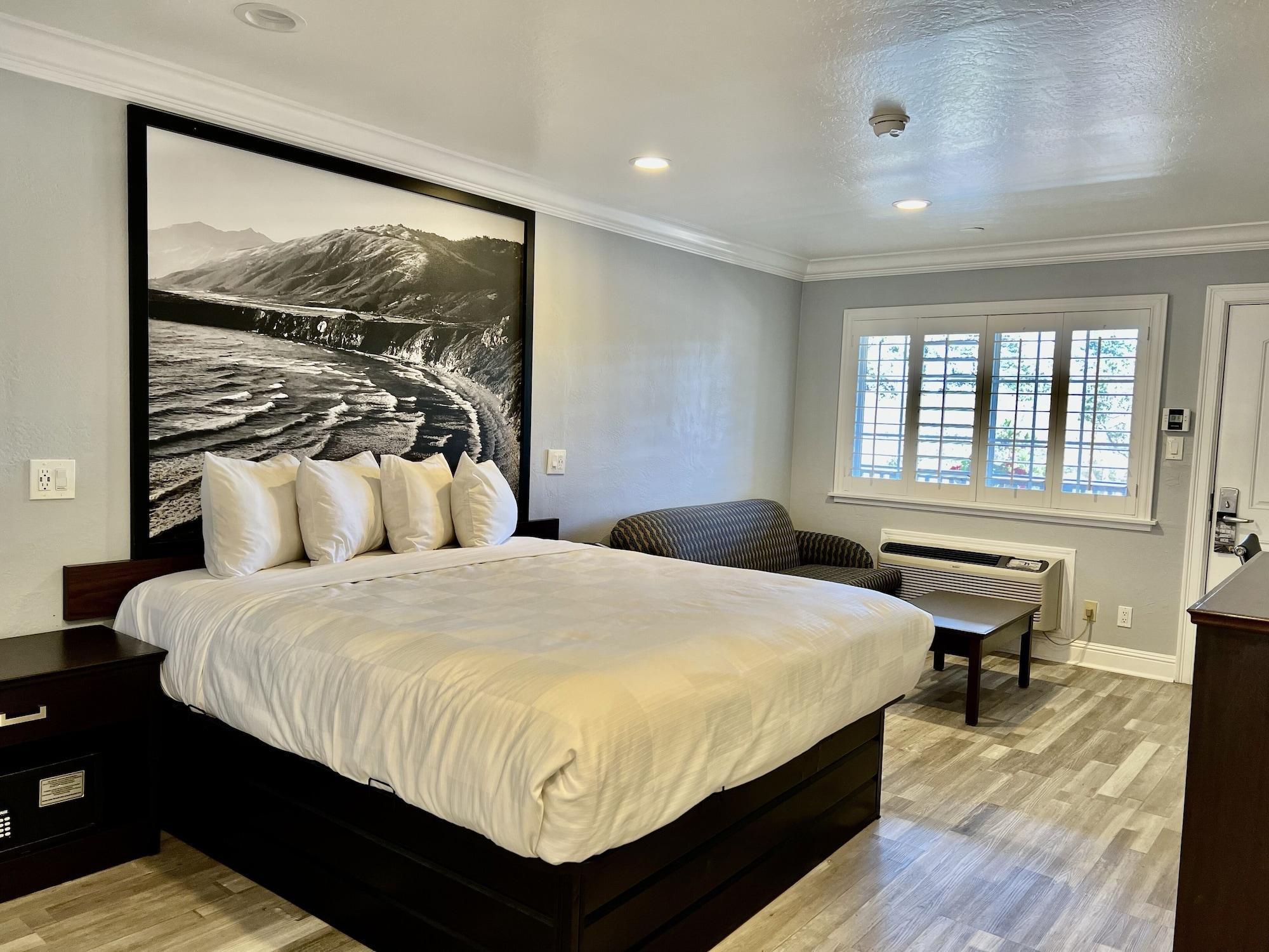 Aura Monterey