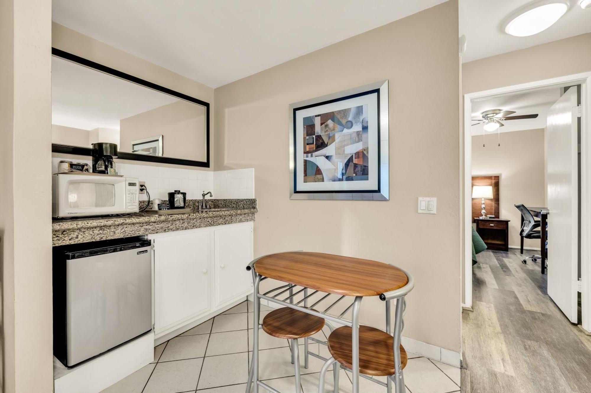 Scottish Fairway Hotel Monterey