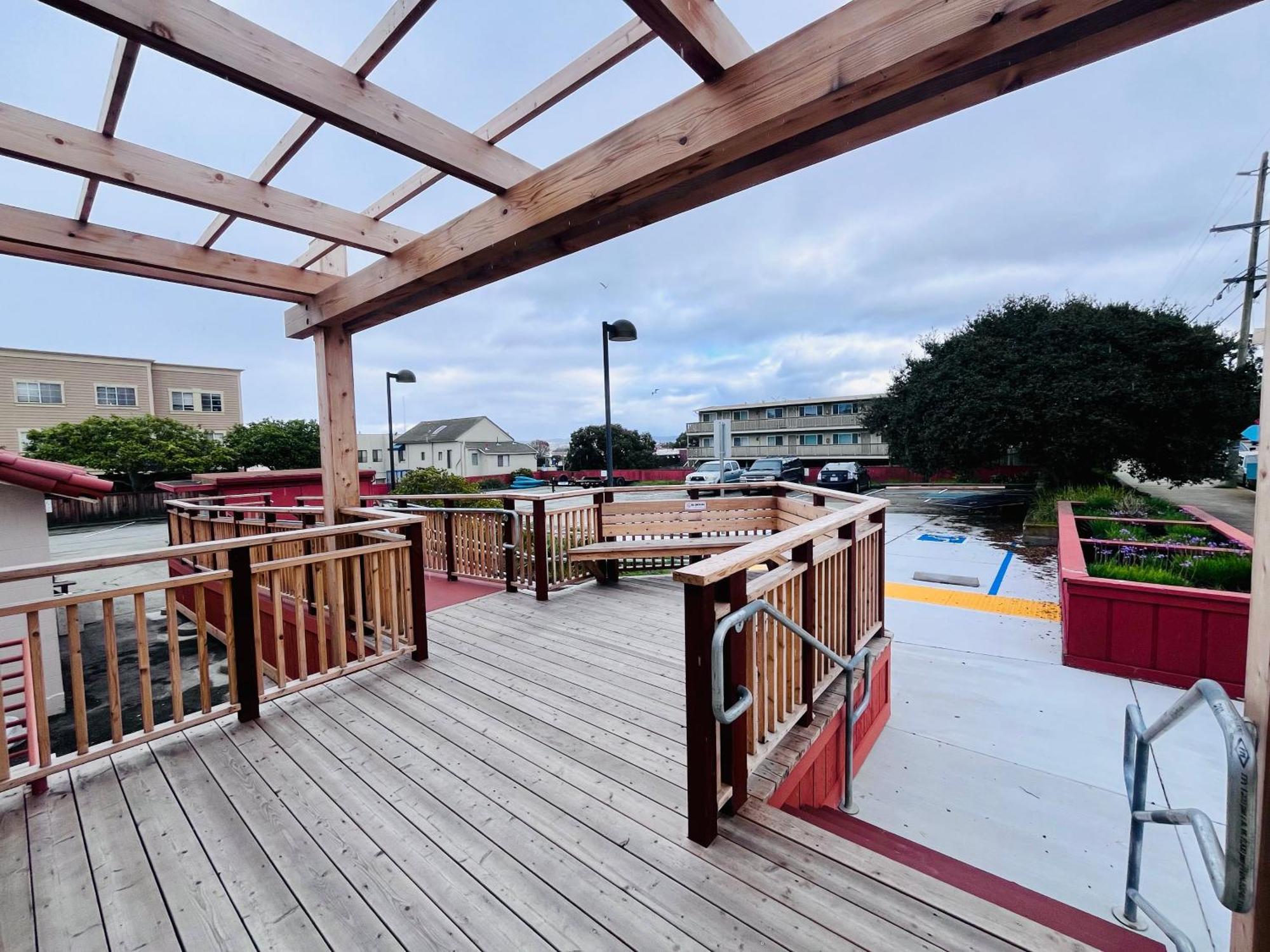 Monterey Hostel *