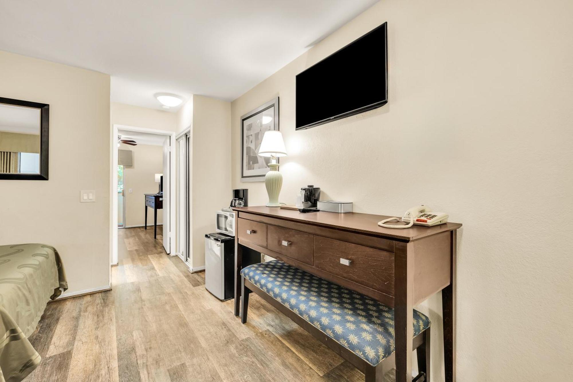 Scottish Fairway Hotel 3*