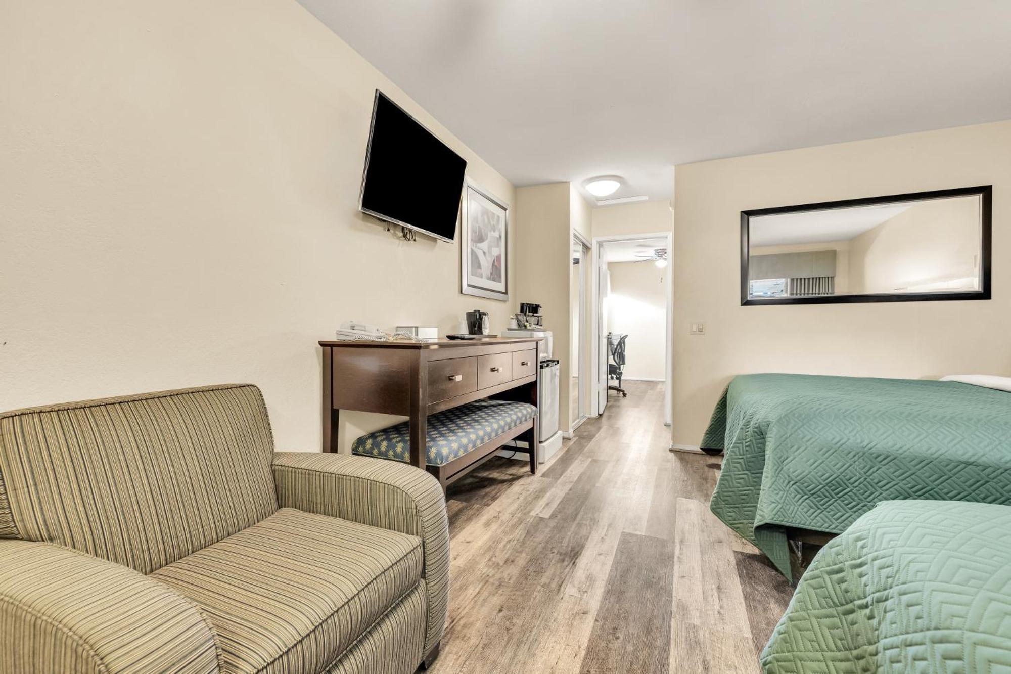 Scottish Fairway Hotel 3*