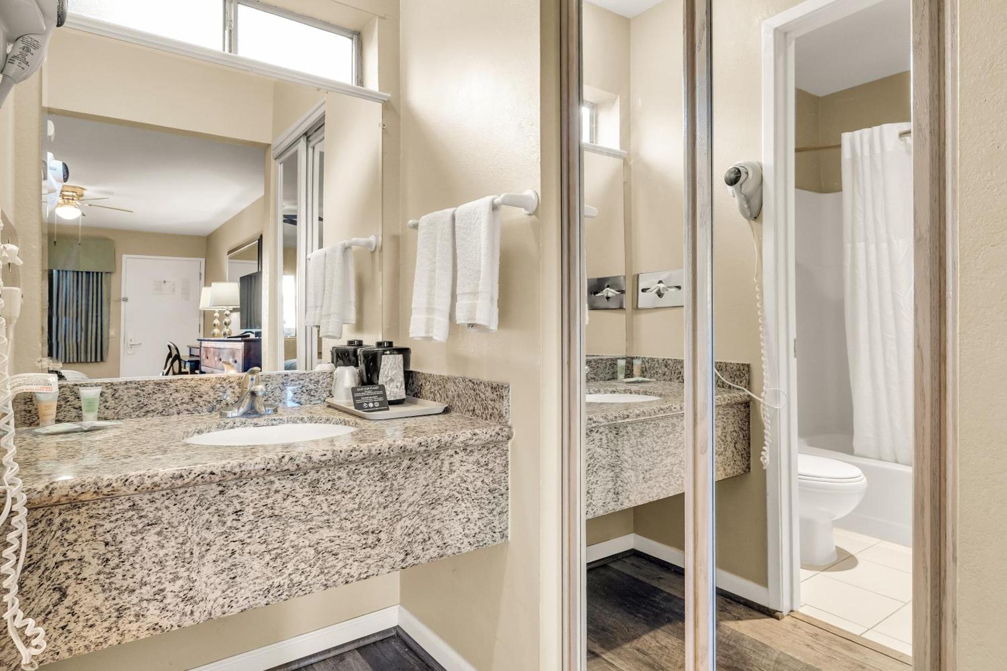 Scottish Fairway Hotel 3*